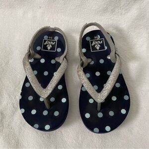 Reef sandals  blue & white polka dot with silver sparkly straps baby size 5/6